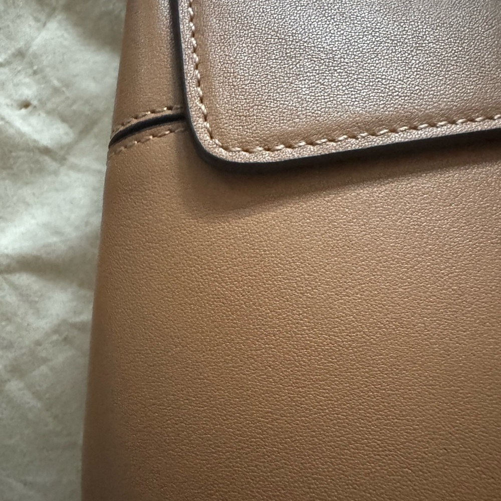 Tory Burch Block T Backpack - Picture 3 of 16
